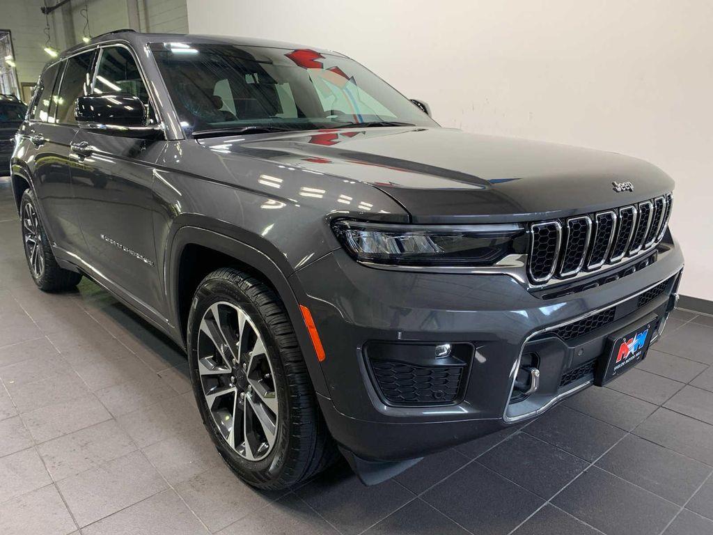used 2022 Jeep Grand Cherokee car, priced at $40,989