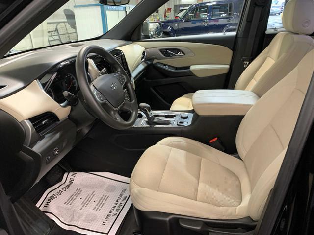 used 2022 Chevrolet Traverse car, priced at $29,897