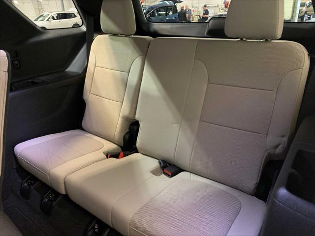 used 2022 Chevrolet Traverse car, priced at $29,897