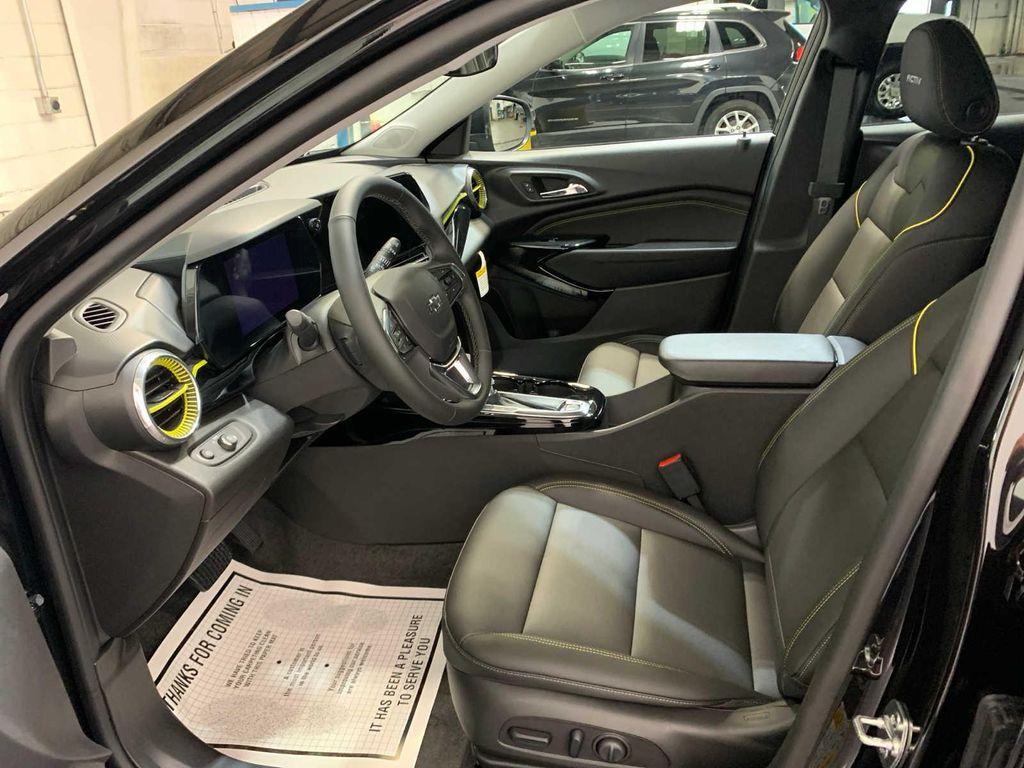 new 2025 Chevrolet Trax car, priced at $26,704