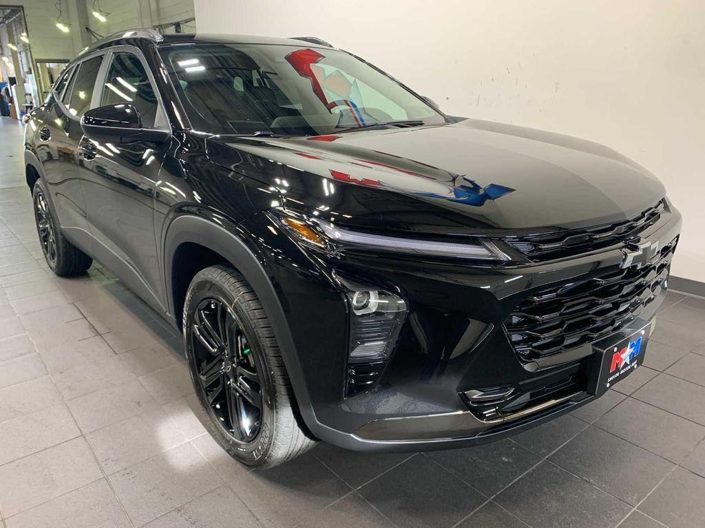 new 2025 Chevrolet Trax car, priced at $26,704