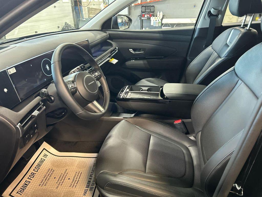 new 2025 Hyundai TUCSON Hybrid car, priced at $40,200