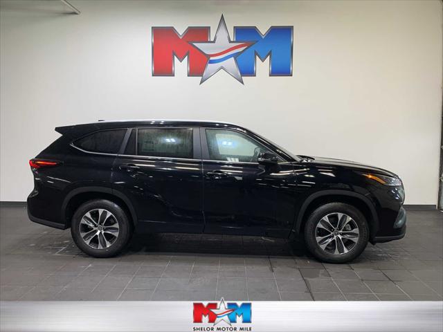 used 2024 Toyota Highlander car