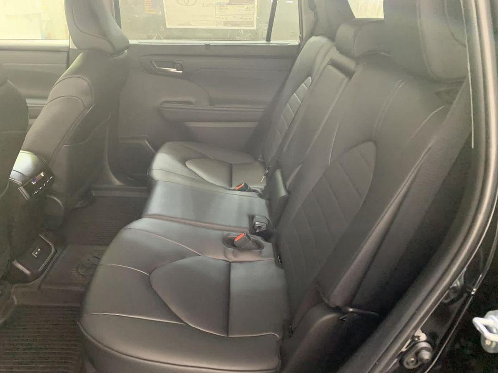 used 2024 Toyota Highlander car, priced at $39,976