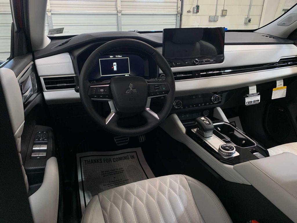 new 2025 Mitsubishi Outlander car, priced at $39,245