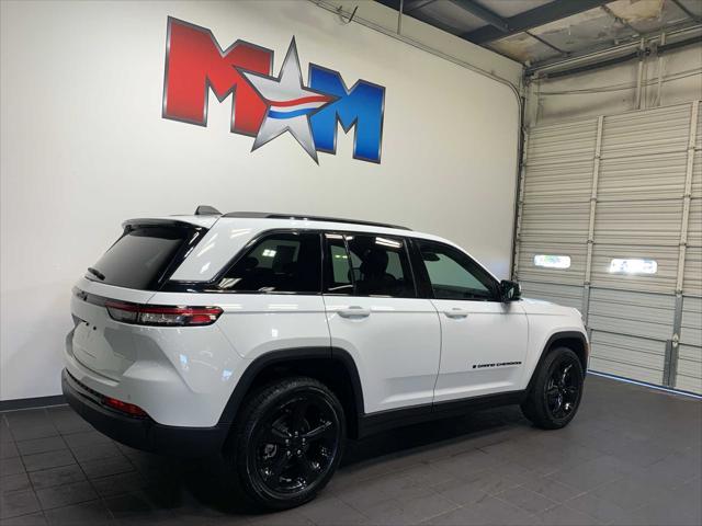 used 2024 Jeep Grand Cherokee car, priced at $35,989