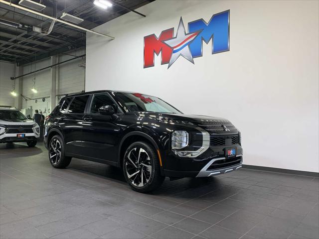 new 2024 Mitsubishi Outlander car, priced at $37,328