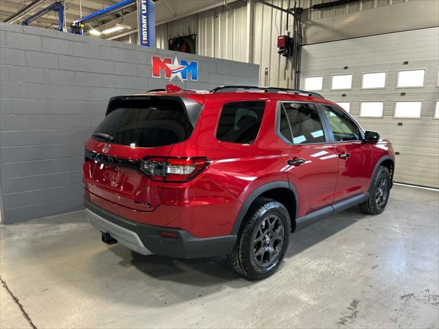 new 2025 Honda Pilot car, priced at $51,305