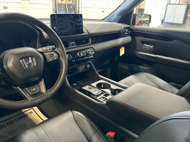 new 2025 Honda Pilot car, priced at $51,305