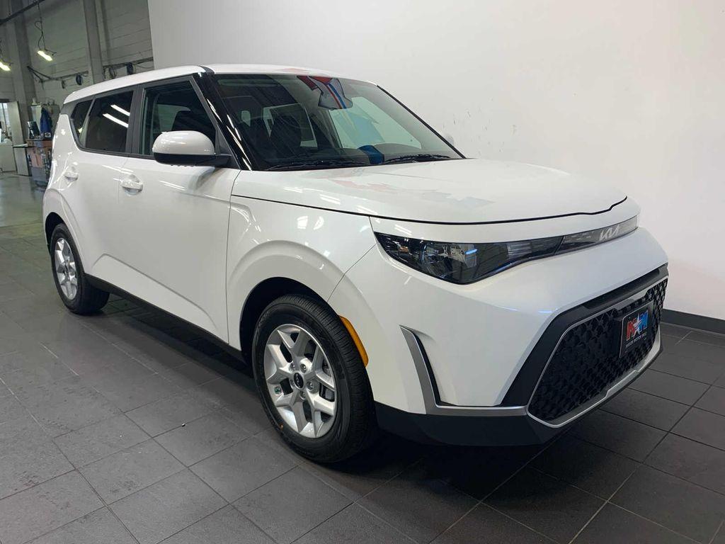 new 2025 Kia Soul car, priced at $22,905