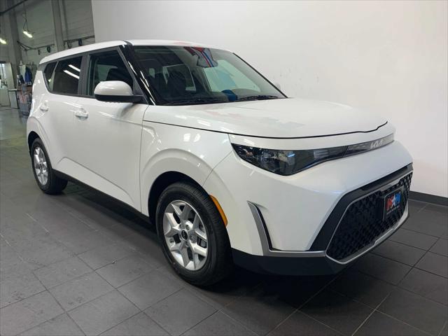 new 2025 Kia Soul car, priced at $22,229