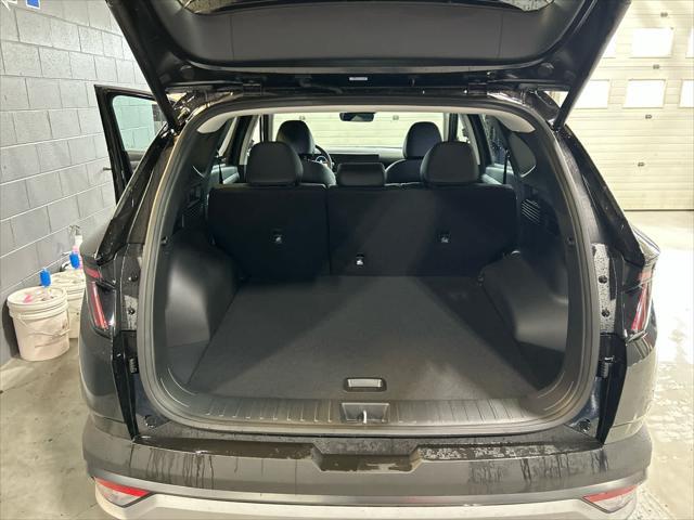 new 2025 Hyundai TUCSON Hybrid car, priced at $36,988