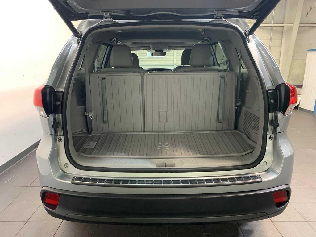 used 2019 Toyota Highlander car, priced at $34,989