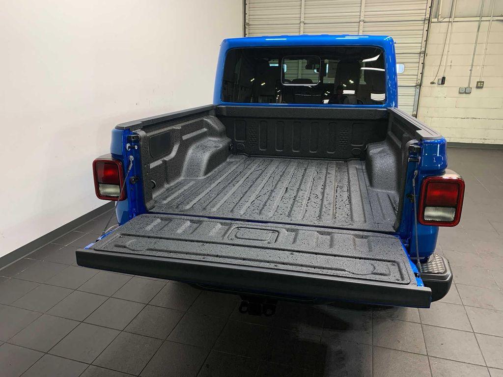 new 2025 Jeep Gladiator car, priced at $47,905