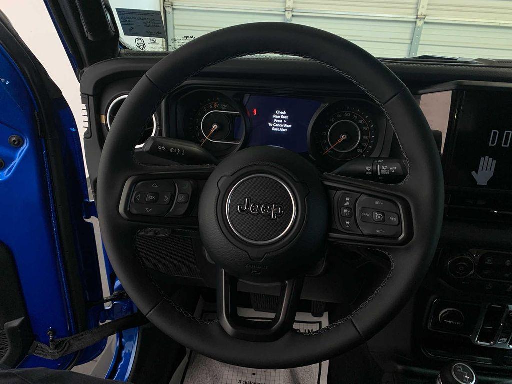 new 2025 Jeep Gladiator car, priced at $47,905