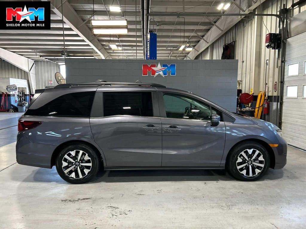 new 2026 Honda Odyssey car, priced at $45,320