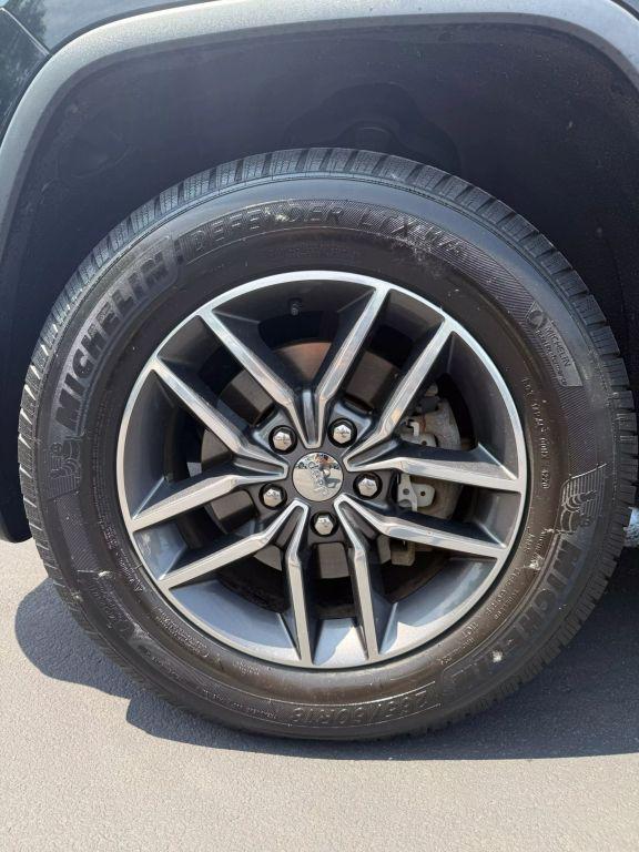 used 2018 Jeep Grand Cherokee car, priced at $19,200