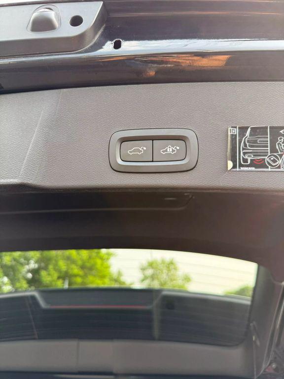 used 2019 Volvo XC40 car, priced at $22,900