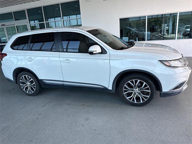 used 2016 Mitsubishi Outlander car, priced at $9,990