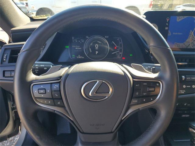 used 2022 Lexus ES 300h car, priced at $33,490