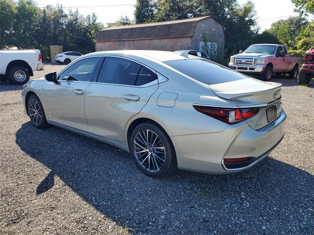 used 2022 Lexus ES 300h car, priced at $33,490