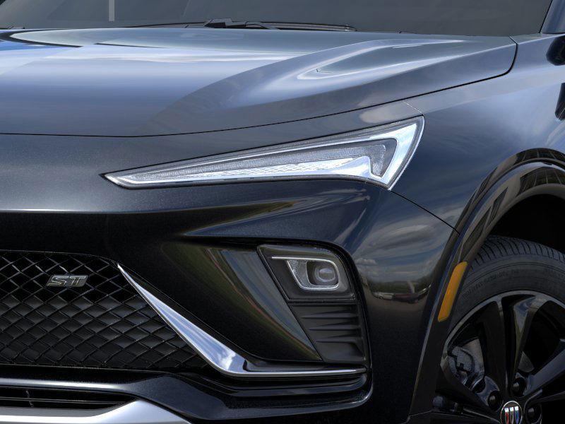 new 2025 Buick Envista car, priced at $27,118