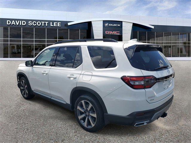 used 2025 Honda Pilot car, priced at $50,990