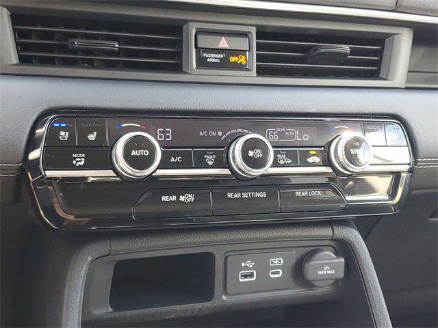 used 2025 Honda Pilot car, priced at $50,990