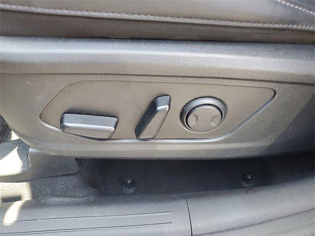 used 2023 Kia Sorento Hybrid car, priced at $31,990