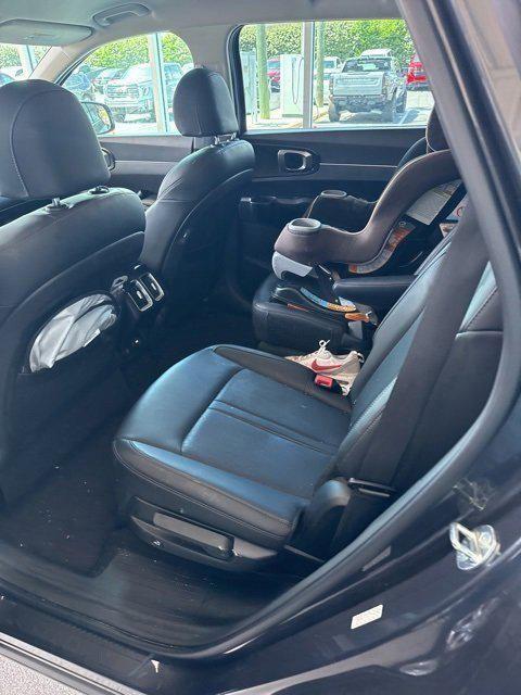 used 2023 Kia Sorento Hybrid car, priced at $29,990