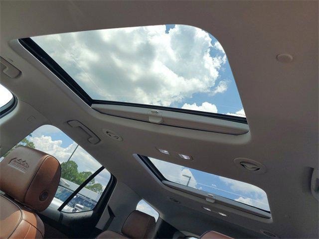 used 2021 Chevrolet Traverse car, priced at $26,990