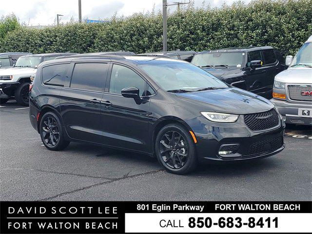 used 2022 Chrysler Pacifica car, priced at $22,990