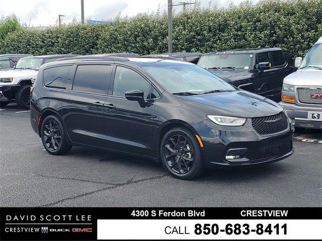 used 2022 Chrysler Pacifica car, priced at $23,990