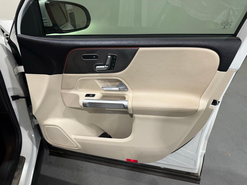 used 2020 Mercedes-Benz GLB 250 car, priced at $21,990