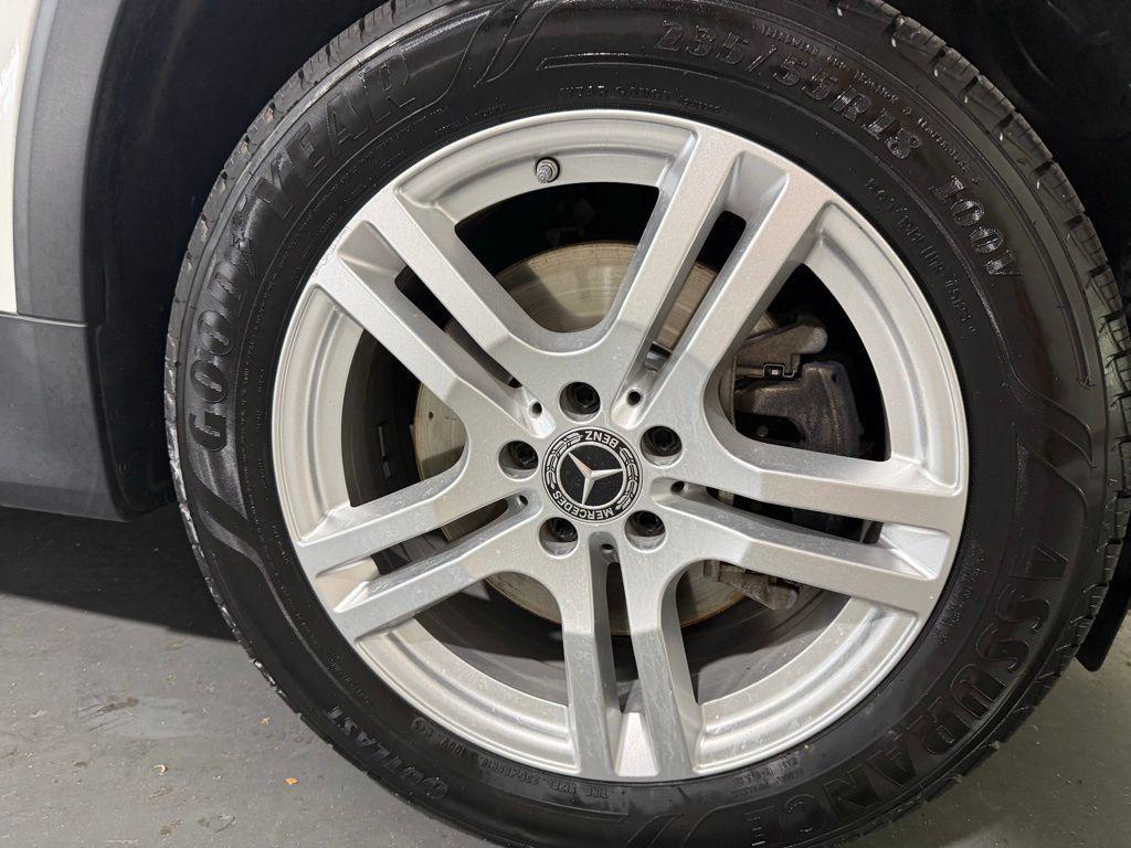 used 2020 Mercedes-Benz GLB 250 car, priced at $21,990