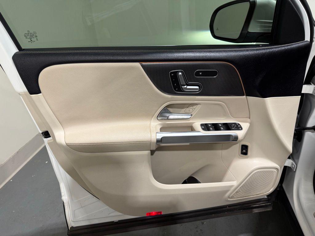 used 2020 Mercedes-Benz GLB 250 car, priced at $21,990