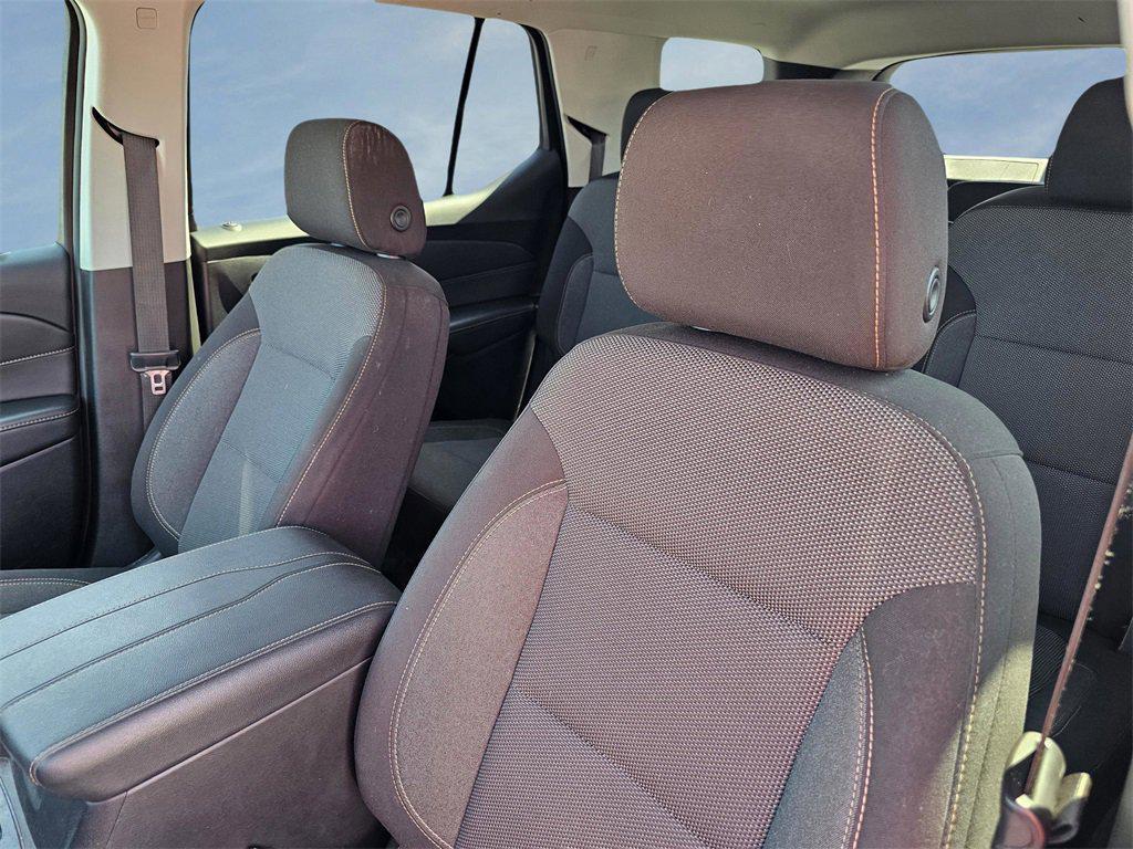 used 2021 Chevrolet Traverse car, priced at $21,590