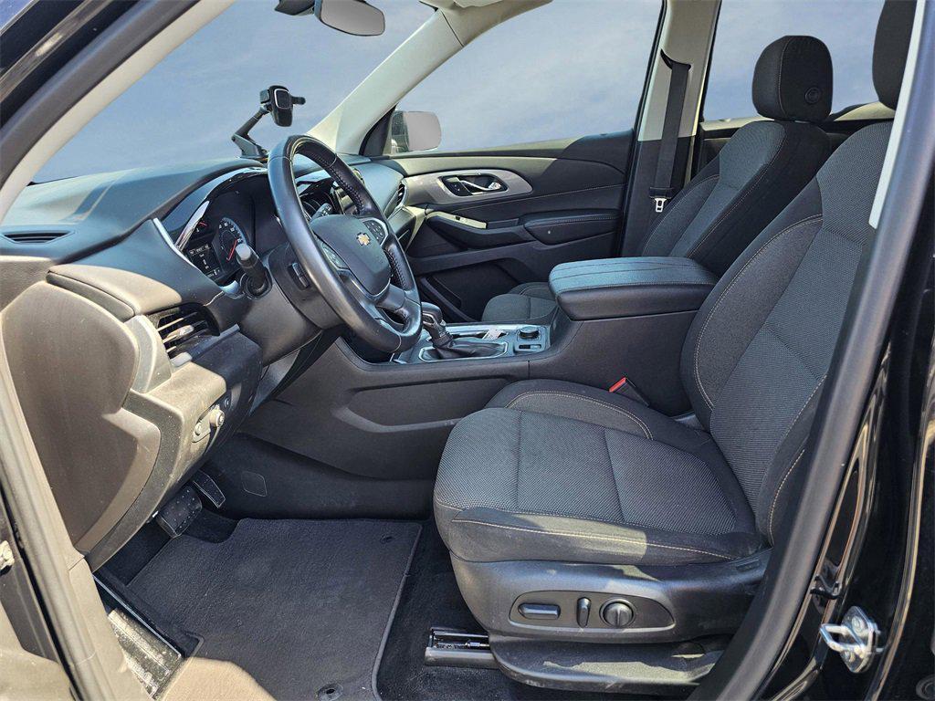 used 2021 Chevrolet Traverse car, priced at $21,590