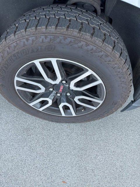 used 2020 GMC Yukon XL car, priced at $29,990