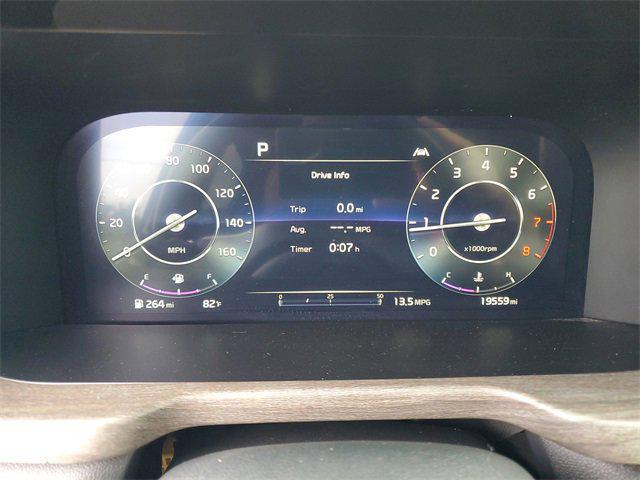 used 2022 Kia Sorento car, priced at $35,990