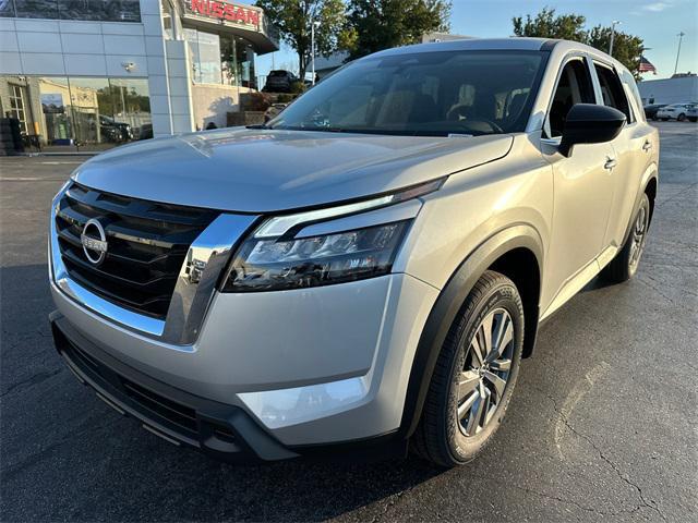 new 2024 Nissan Pathfinder car, priced at $34,400