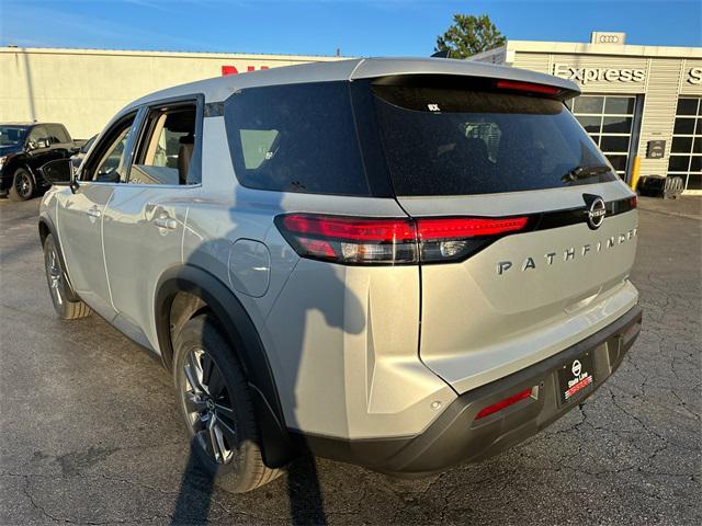 new 2024 Nissan Pathfinder car, priced at $34,400