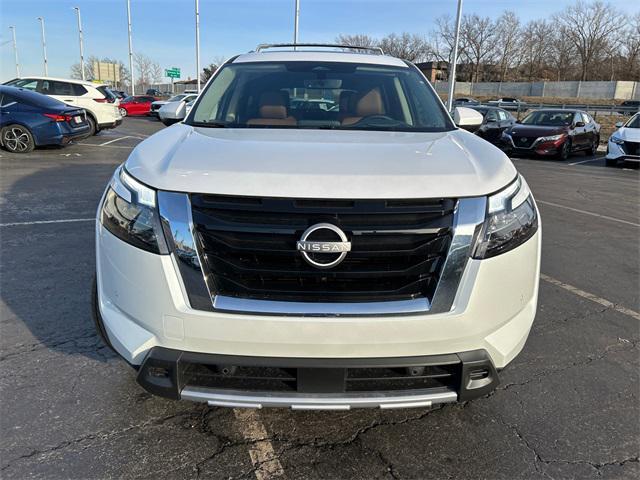 new 2025 Nissan Pathfinder car, priced at $50,101