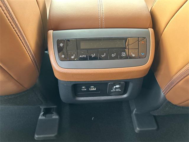 new 2025 Nissan Pathfinder car, priced at $50,101