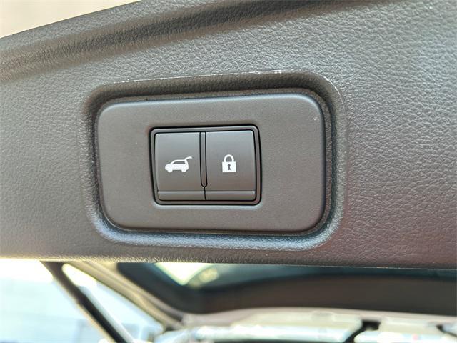 new 2025 Nissan Pathfinder car, priced at $50,101