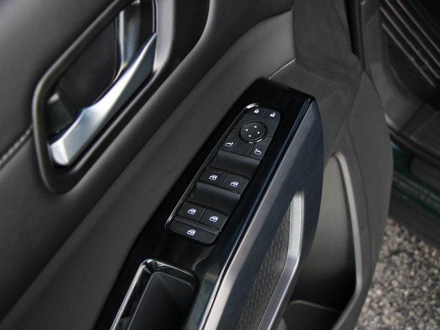 new 2025 Nissan Pathfinder car, priced at $43,085