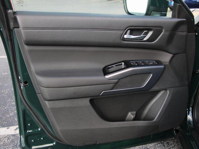 new 2025 Nissan Pathfinder car, priced at $43,085