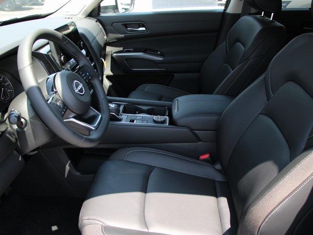 new 2025 Nissan Pathfinder car, priced at $43,085