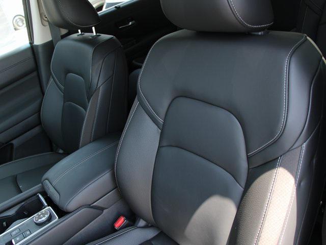 new 2025 Nissan Pathfinder car, priced at $43,085
