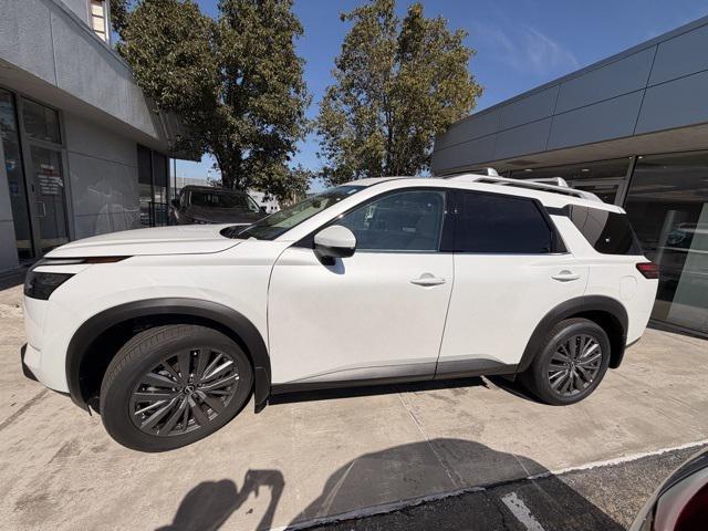 new 2025 Nissan Pathfinder car, priced at $40,390
